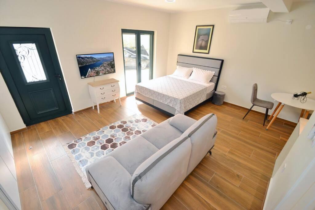 Apartament Urban Escape For Two In Kotor Zewnętrze zdjęcie