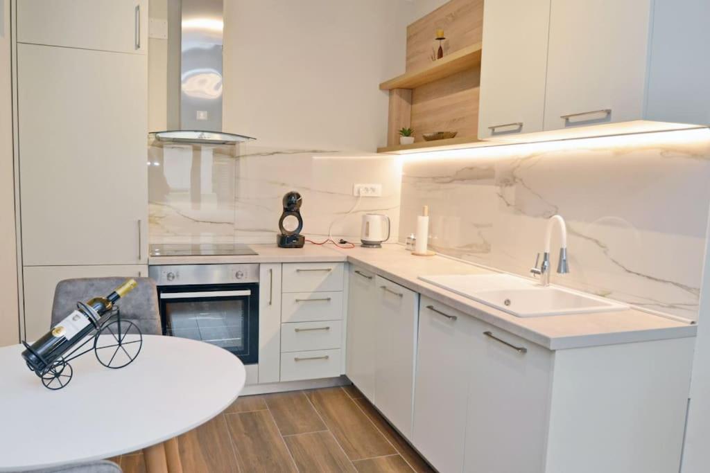 Apartament Urban Escape For Two In Kotor Zewnętrze zdjęcie
